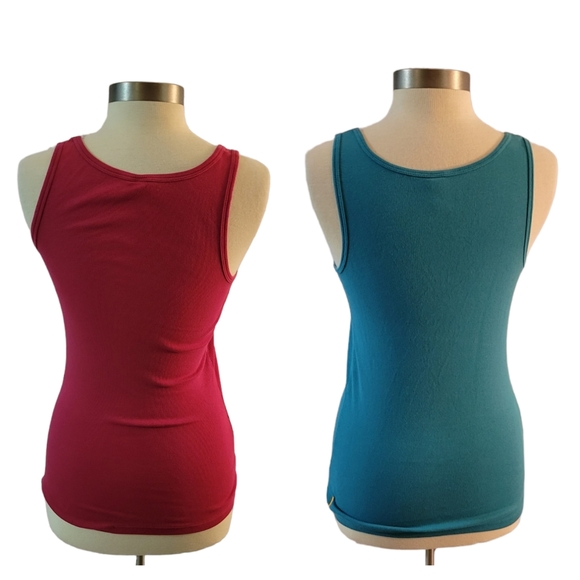 Lucy Rib Knit Tank Tops Set of 2 - Picture 3 of 8